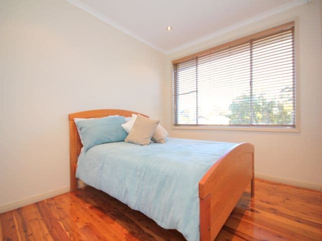 4 Pasley Road, GEORGES HALL NSW 2198, Georges Hall - Thumbnail 8