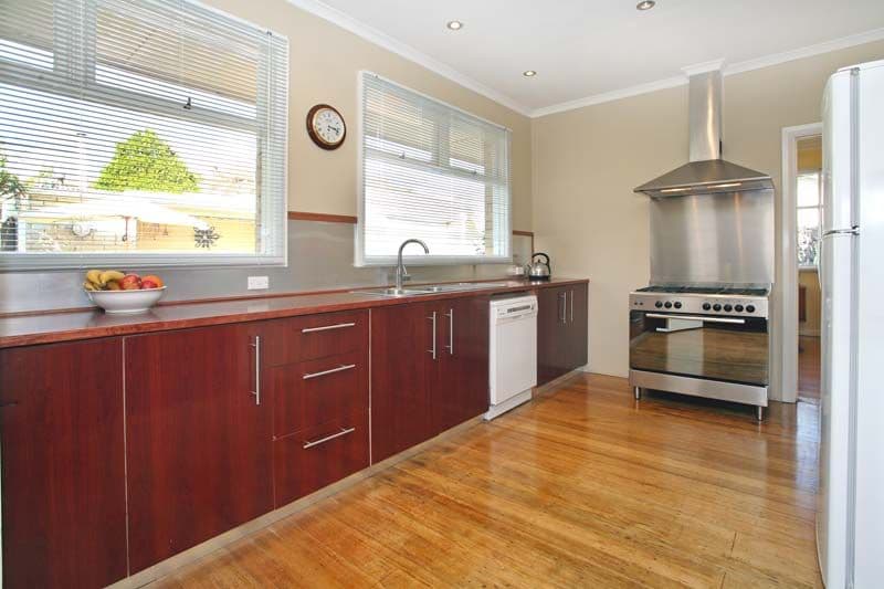 10  Joyce Avenue, GLEN WAVERLEY VIC 3150, Glen Waverley - Thumbnail 2