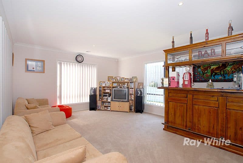 15 Daventry Court, BERWICK VIC 3806, Berwick - Thumbnail 6
