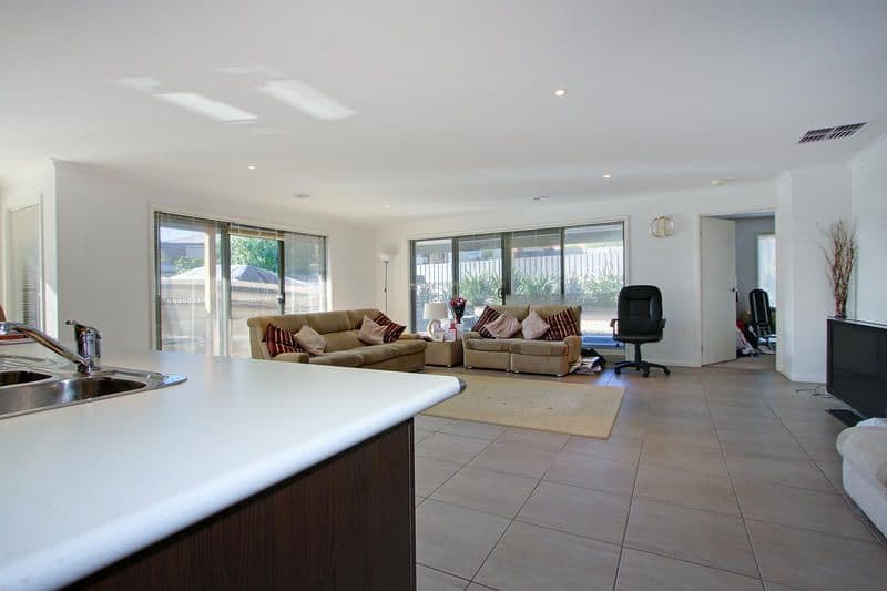 14  Dorothy Crescent, MORNINGTON VIC 3931, Mornington - Thumbnail 4