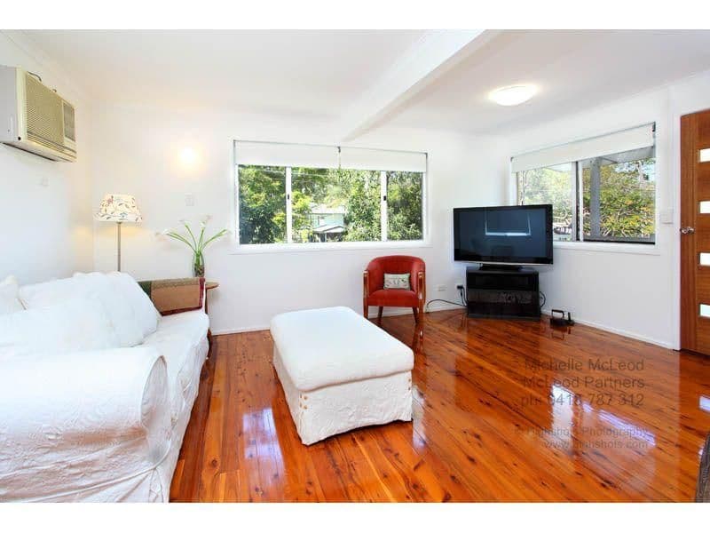 23 Noreen Street, CHAPEL HILL QLD 4069, Chapel Hill - Thumbnail 2