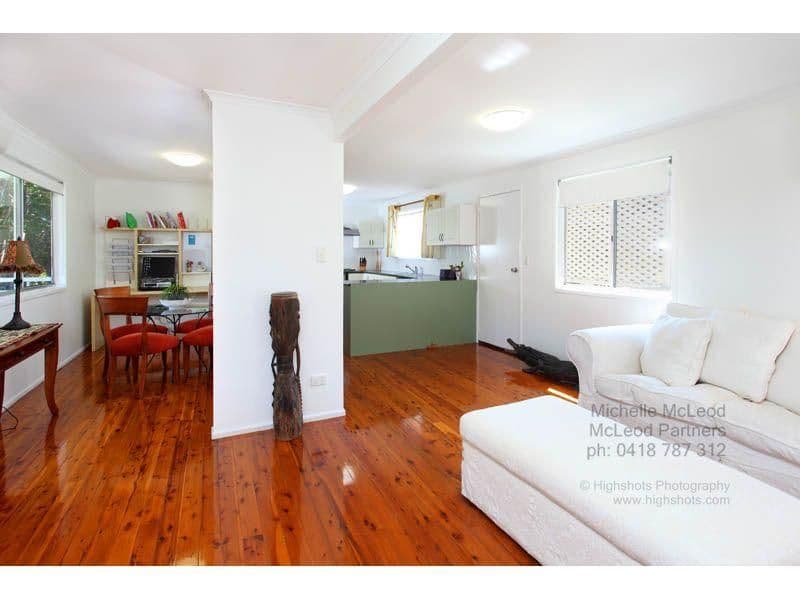 23 Noreen Street, CHAPEL HILL QLD 4069, Chapel Hill - Thumbnail 4