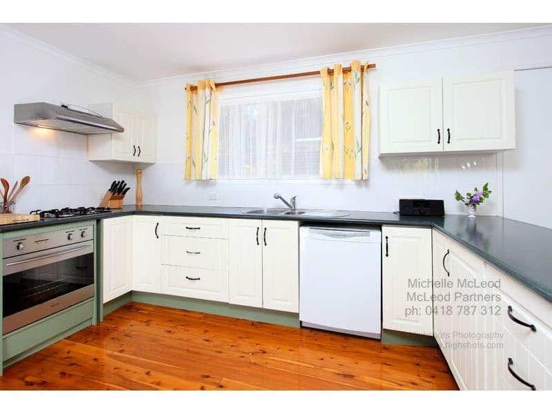 23 Noreen Street, CHAPEL HILL QLD 4069, Chapel Hill - Thumbnail 6