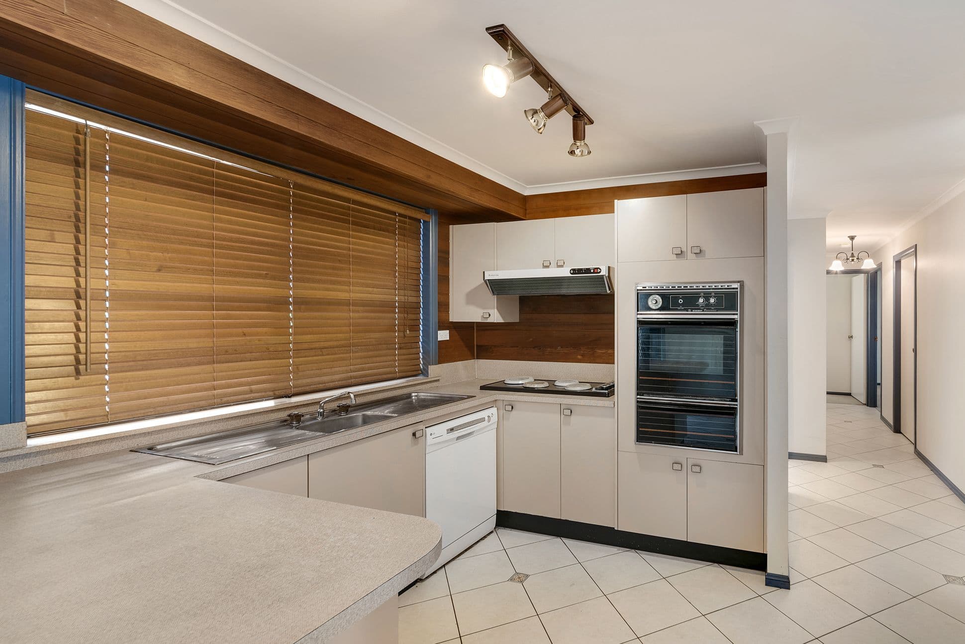 33 Orlick Street, Ambarvale - Thumbnail 2