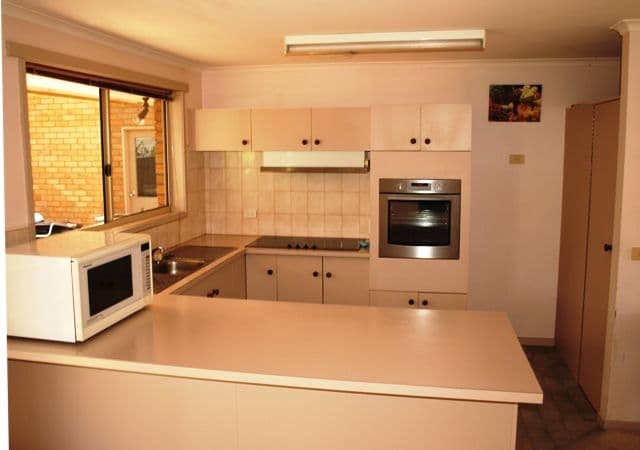 18 Minerva Drive, WARRNAMBOOL VIC 3280, Warrnambool - Thumbnail 2