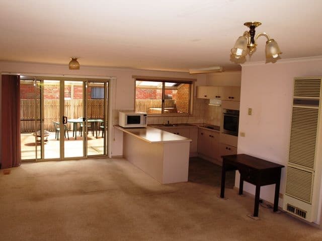 18 Minerva Drive, WARRNAMBOOL VIC 3280, Warrnambool - Thumbnail 3