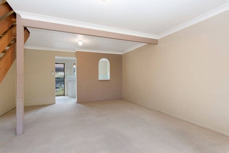 43 Garfield Road, Woodridge QLD 4114, Woodridge - Thumbnail 2