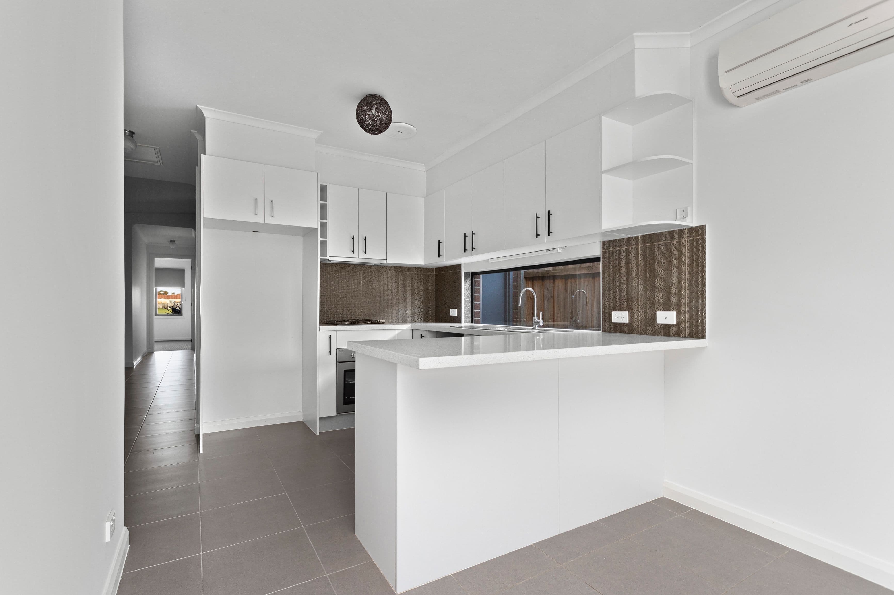 13 Garth Place, Epping VIC 3076, Epping - Thumbnail 2