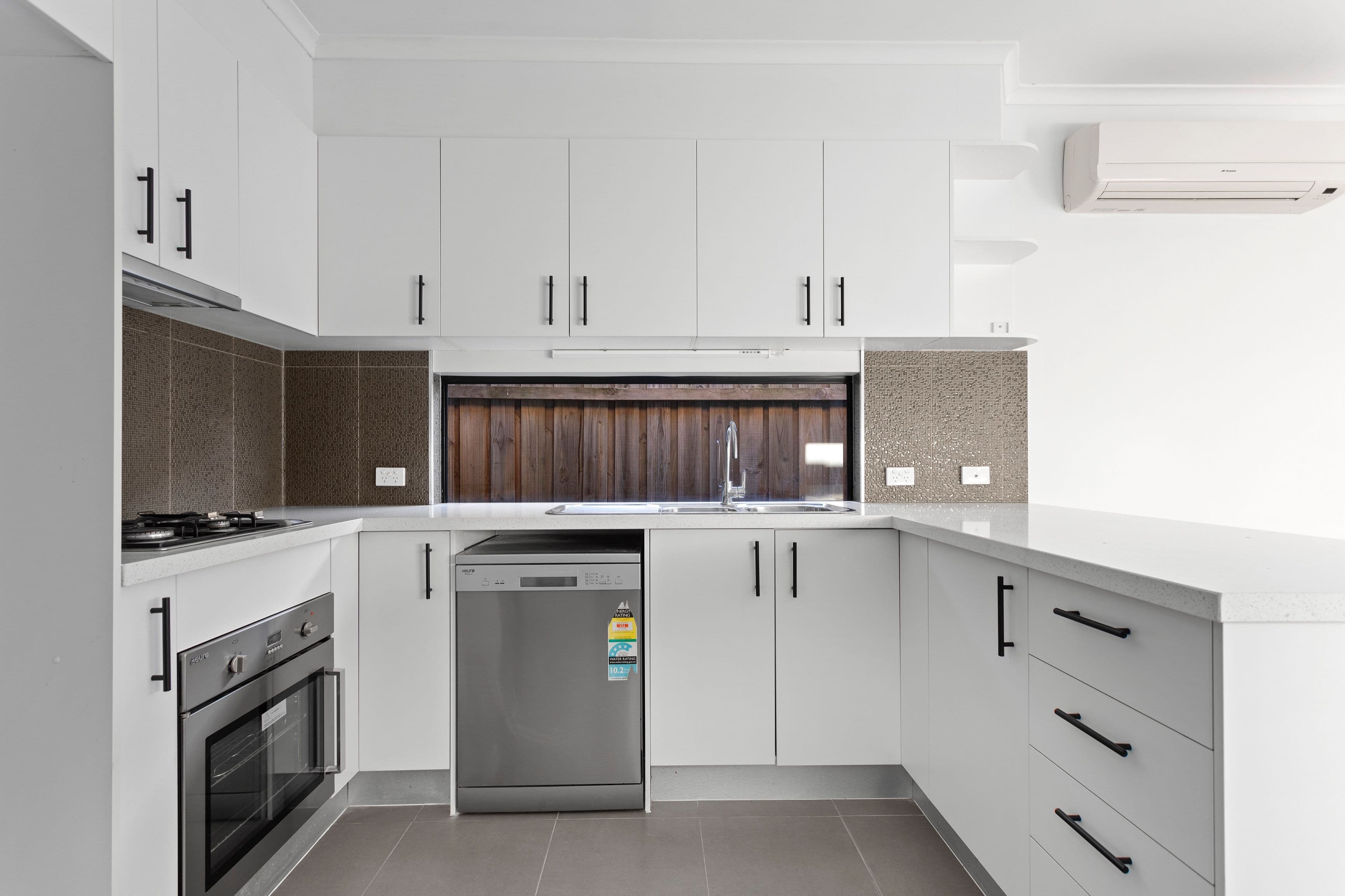 13 Garth Place, Epping VIC 3076, Epping - Thumbnail 3