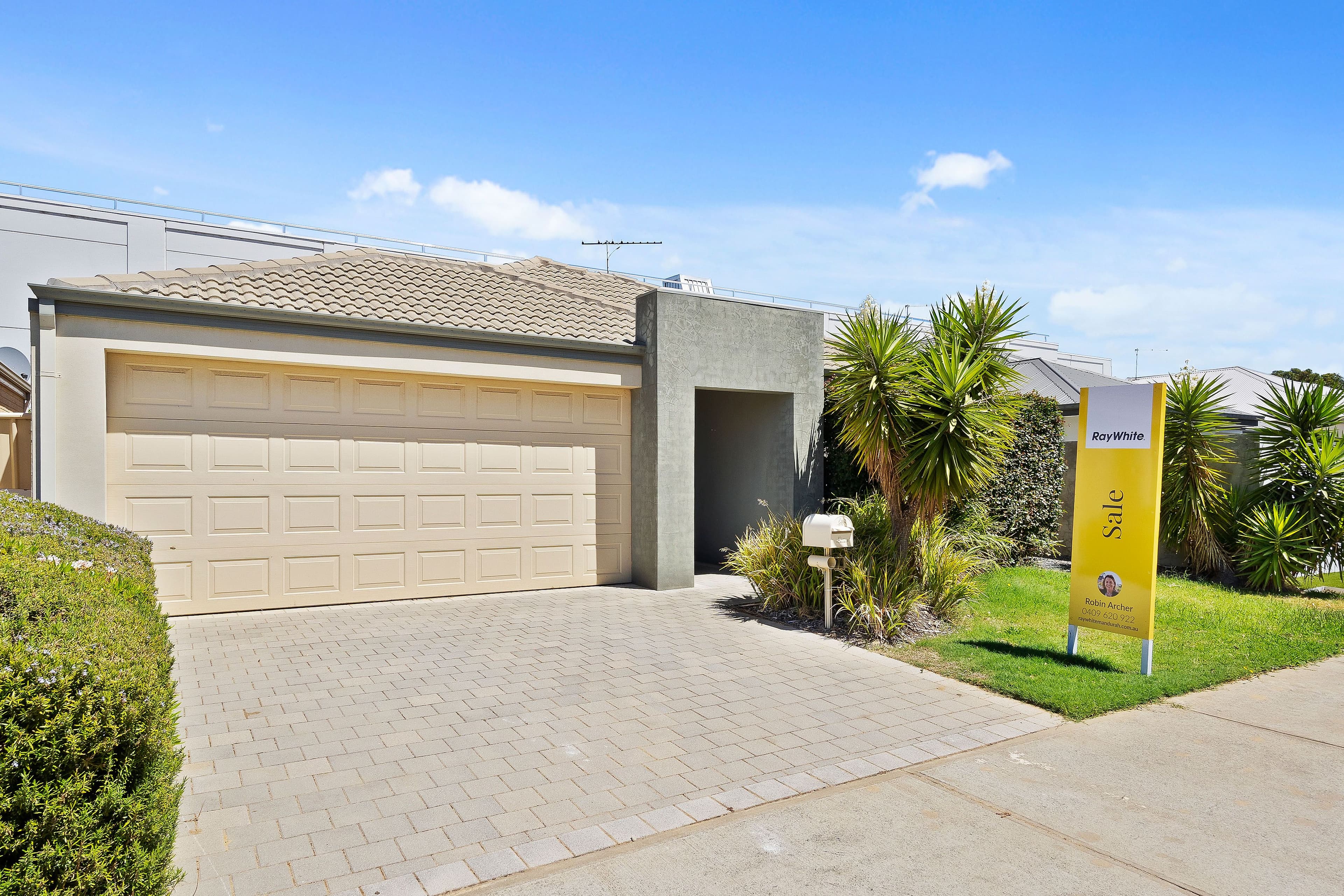 24 Illyarrie Avenue, Falcon WA 6210, Falcon - Image 1