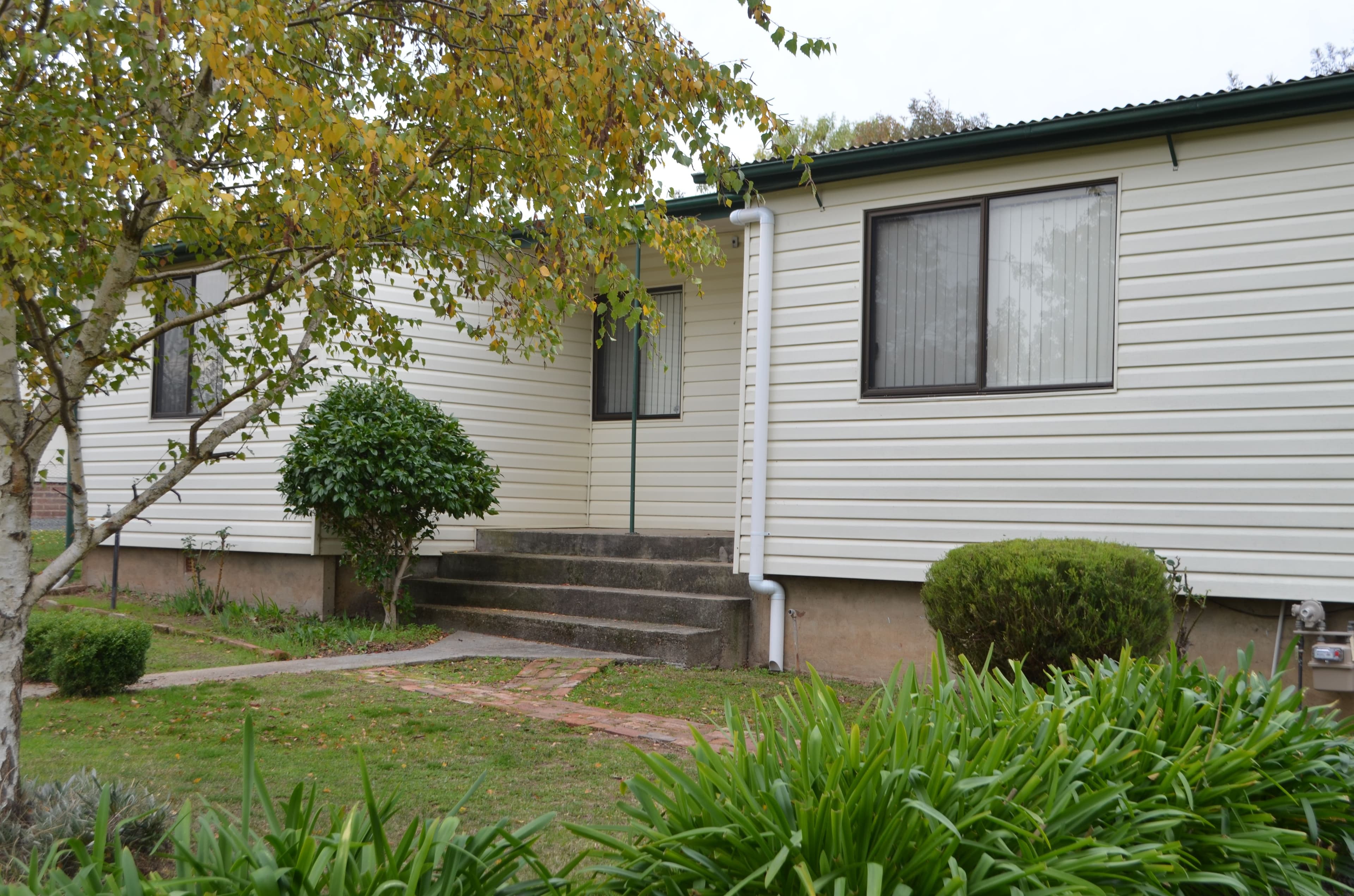 28 Cromwell Street, Adelong - Thumbnail 2
