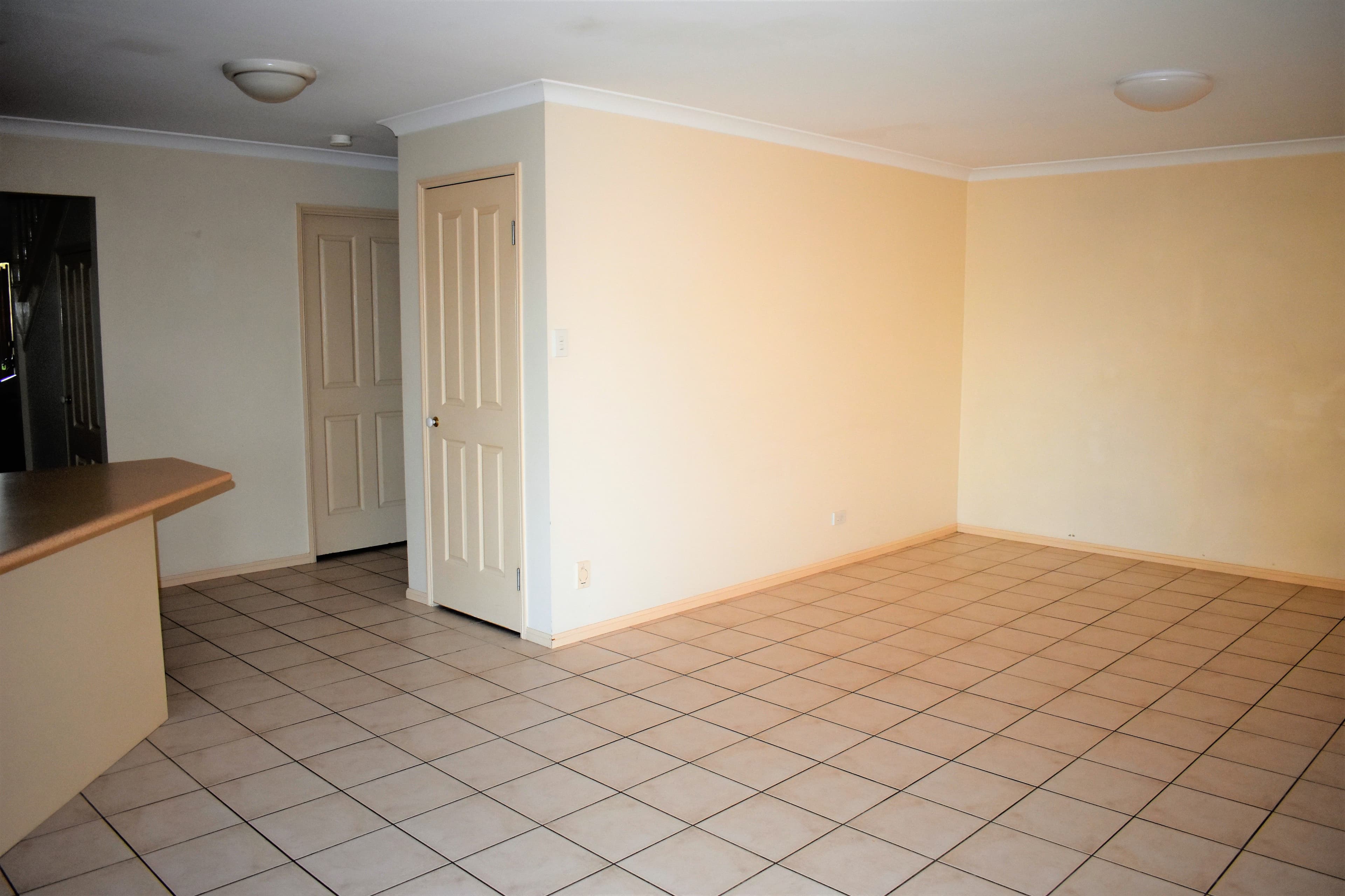 8 John Paul Drive, Daisy Hill QLD 4127, Daisy Hill - Thumbnail 2