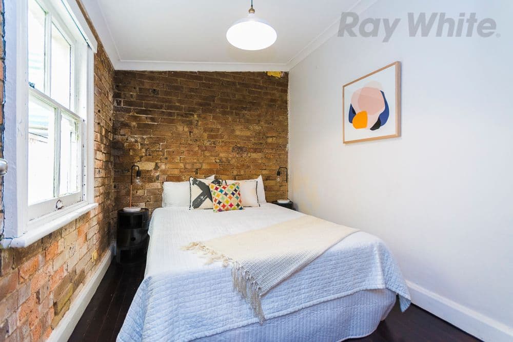 52 Moonbie Street, Summer Hill - Thumbnail 4