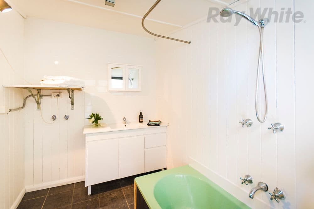 52 Moonbie Street, Summer Hill - Thumbnail 6
