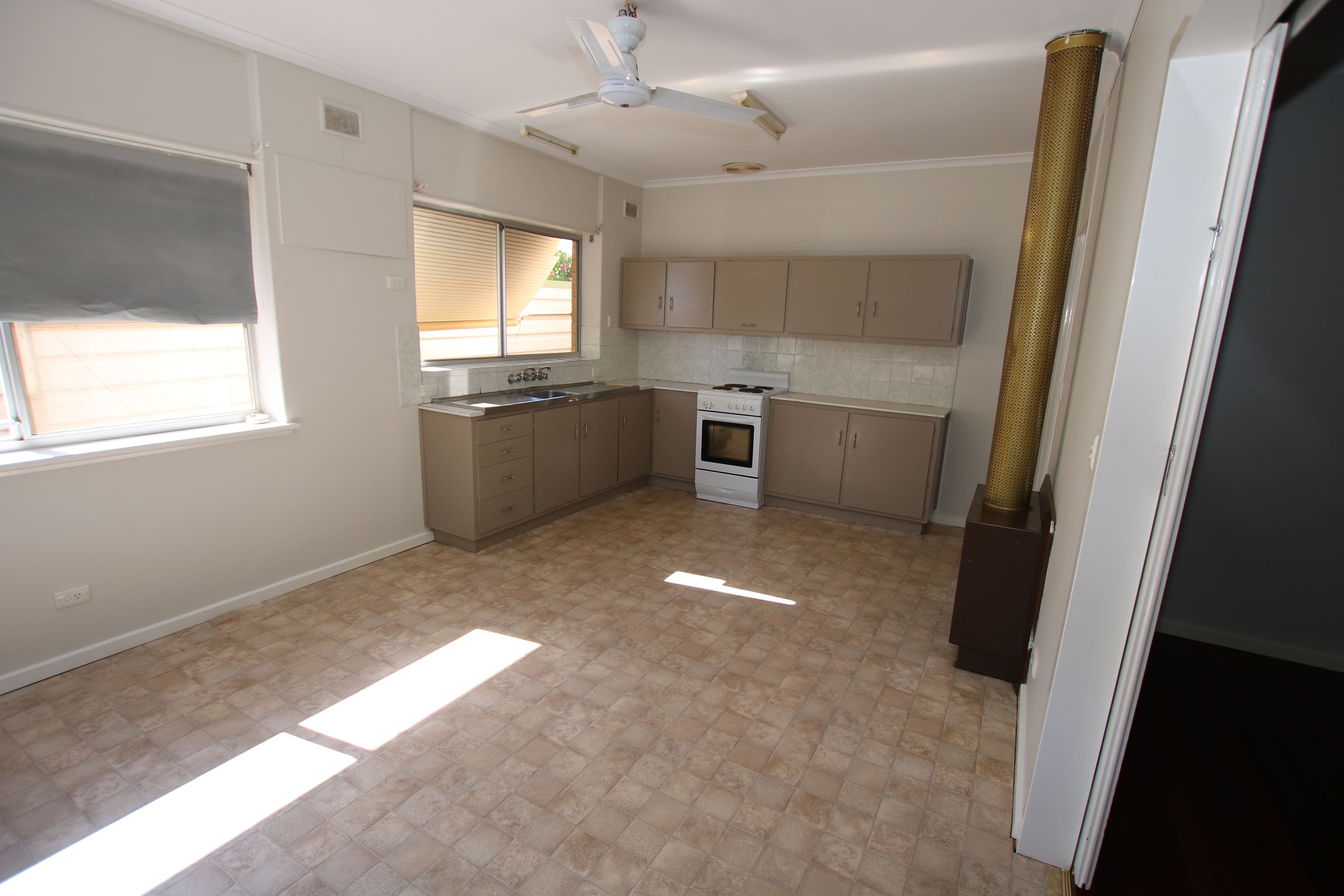 6 Langdon Terrace, Barmera SA 5345, Barmera - Thumbnail 4