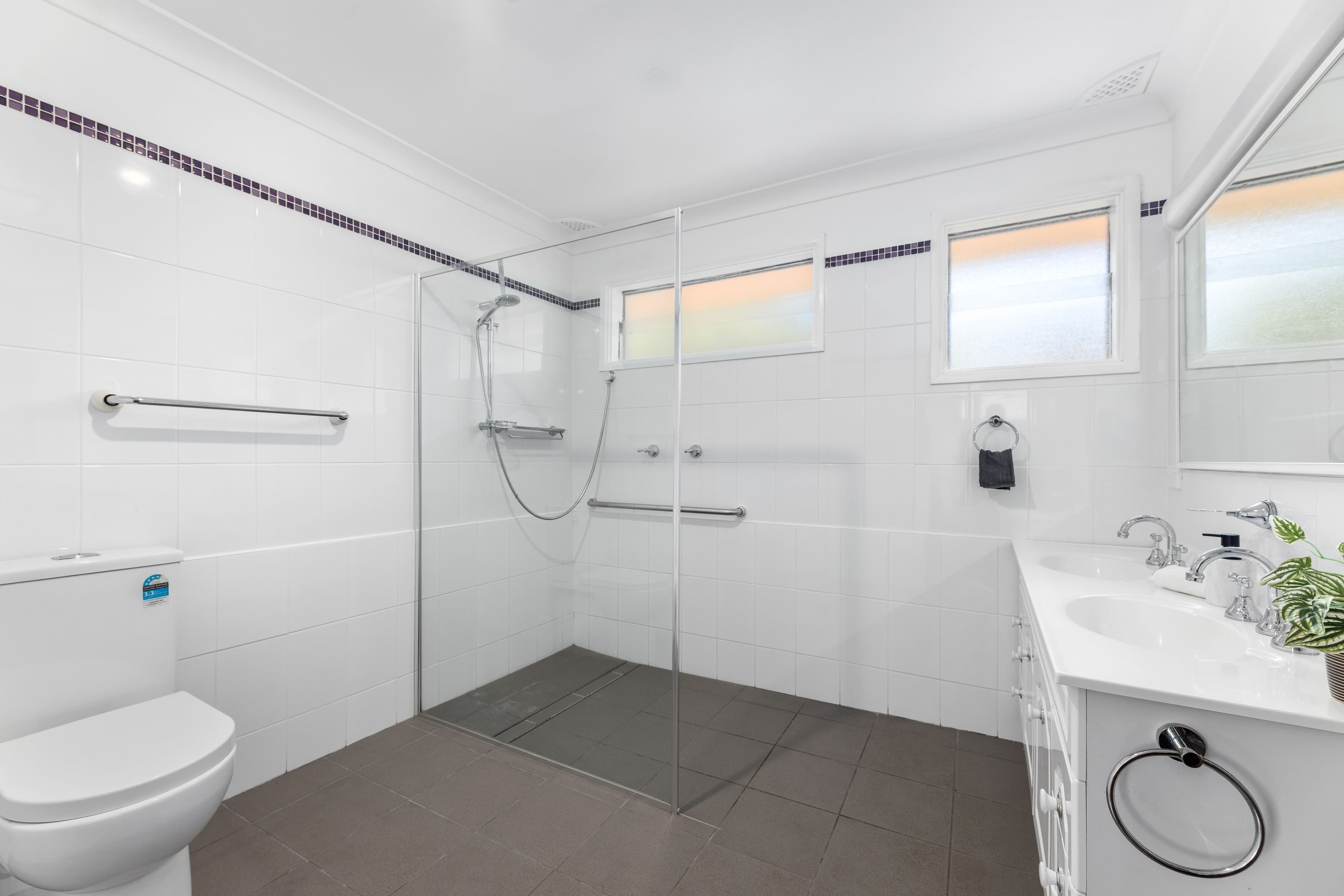 4 The Avenue, Heathcote NSW 2233, Heathcote - Thumbnail 3