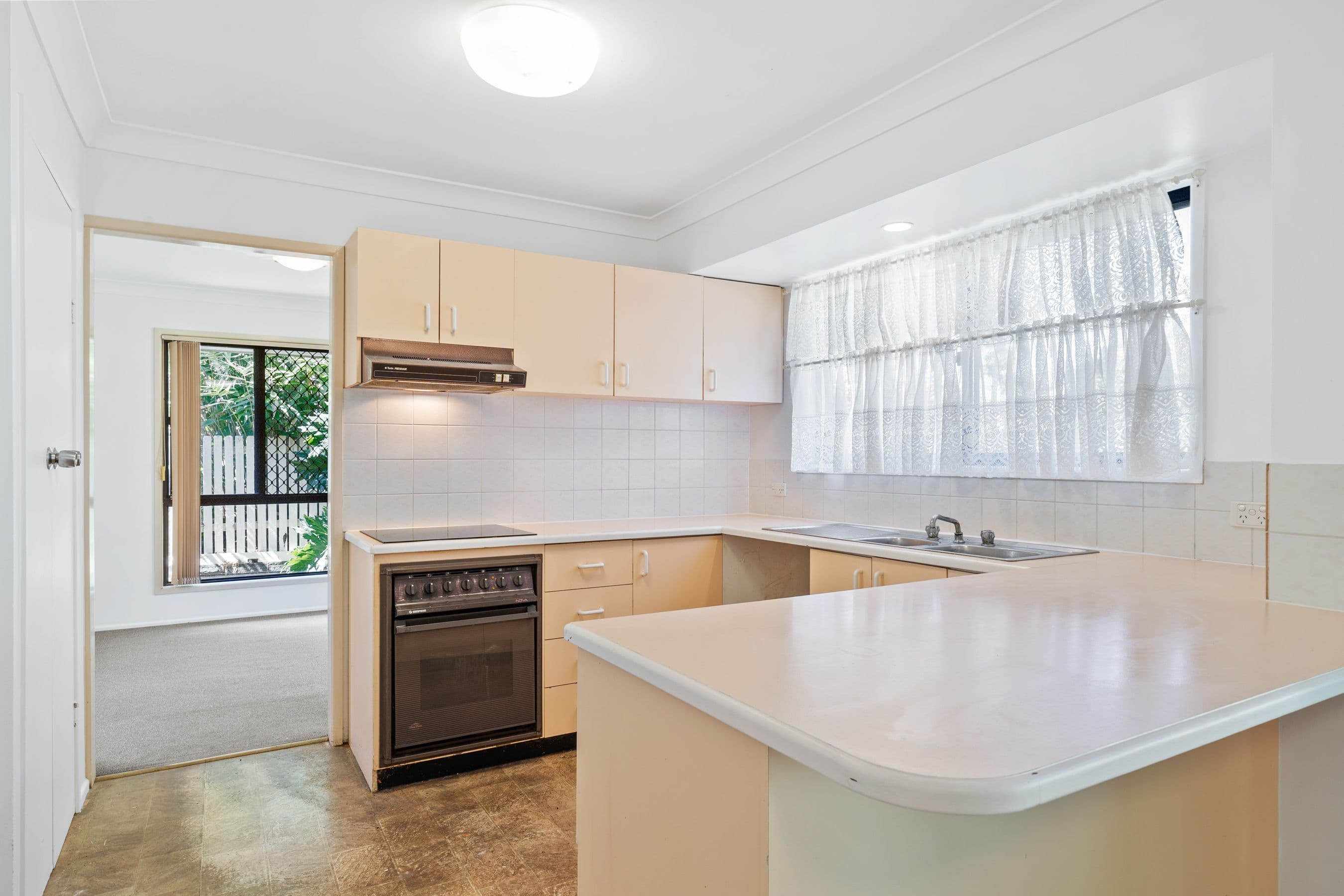 34 Sweetgum Street, Hillcrest QLD 4118, Hillcrest - Thumbnail 5