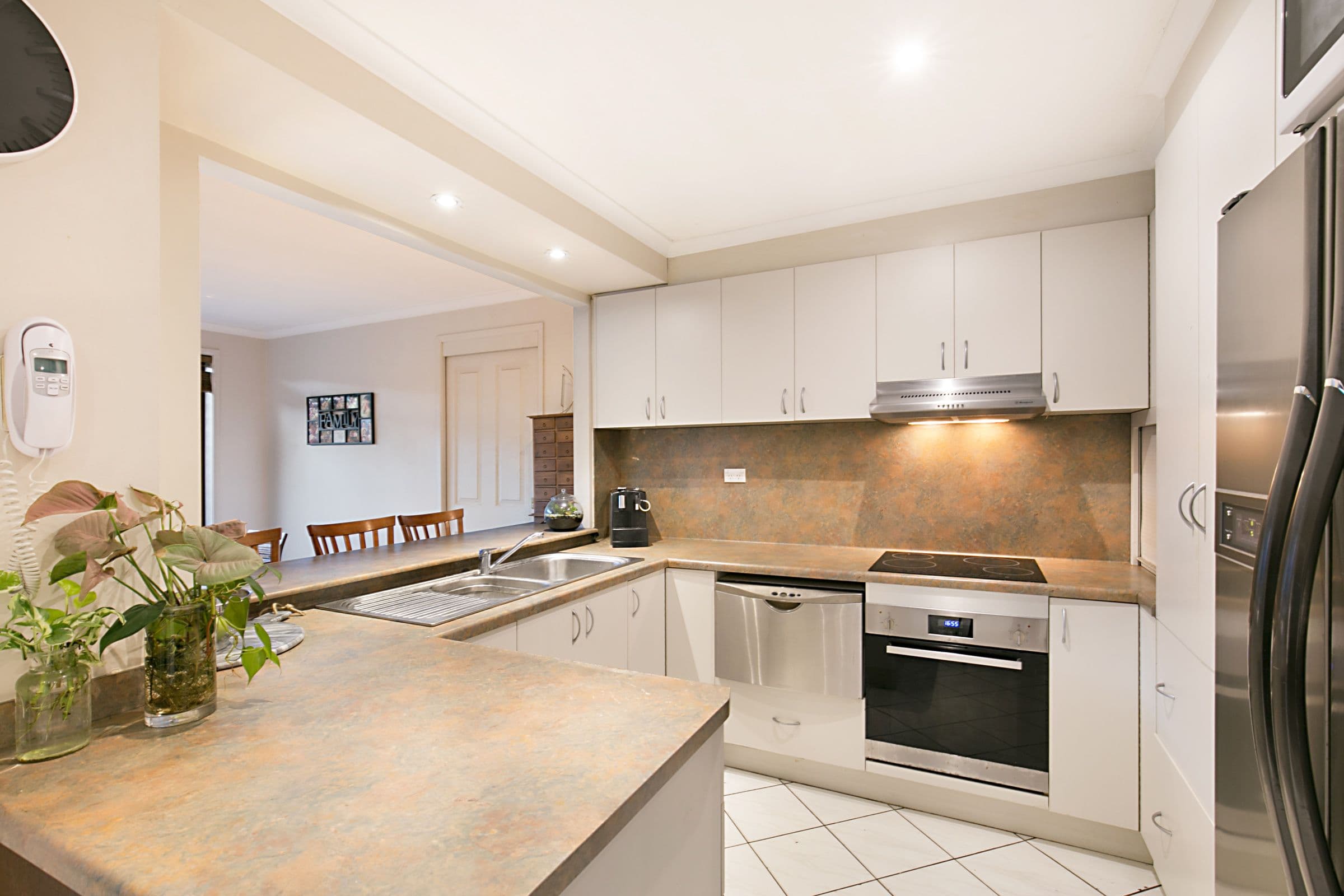 37 Springfield Crescent, Daisy Hill QLD 4127, Daisy Hill - Thumbnail 2