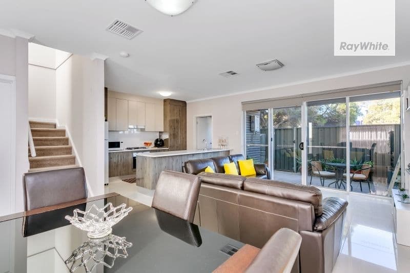 67 CONINGTON Crescent, Morphett Vale SA 5162, Morphett Vale - Thumbnail 2