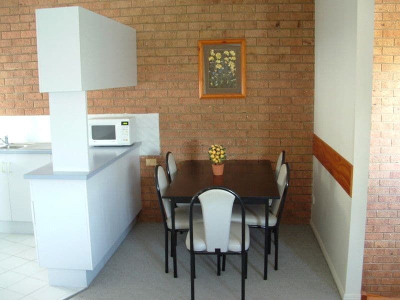 448 Charlton Esplanade, TORQUAY QLD 4655, Torquay - Thumbnail 4