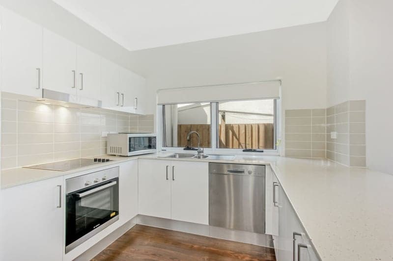18 Booligal Street, Carina - Thumbnail 2
