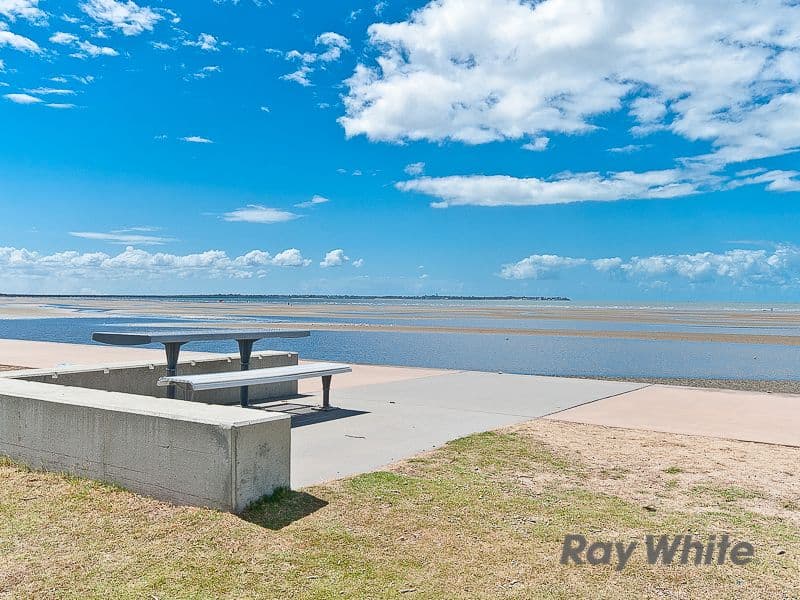 36 Third Avenue, SANDGATE QLD 4017, Sandgate - Thumbnail 4