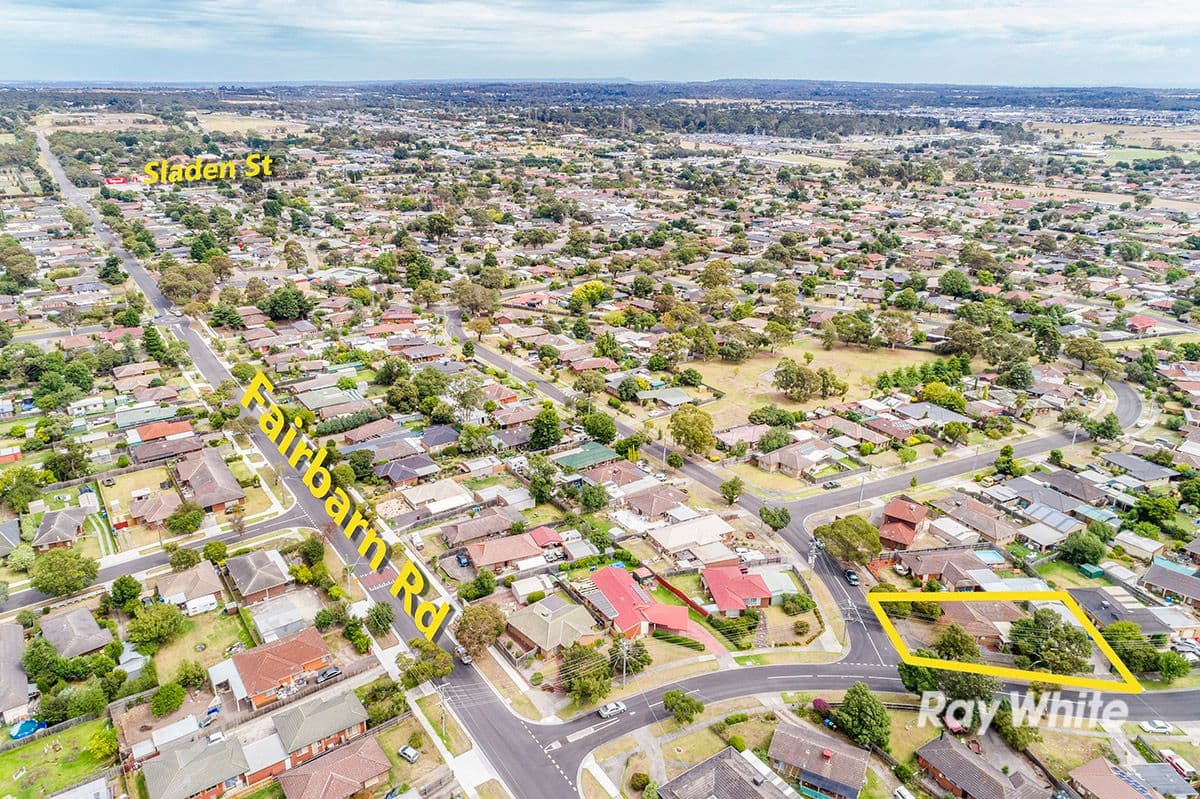 1 Thomas Crescent, Cranbourne VIC 3977, Cranbourne - Thumbnail 2