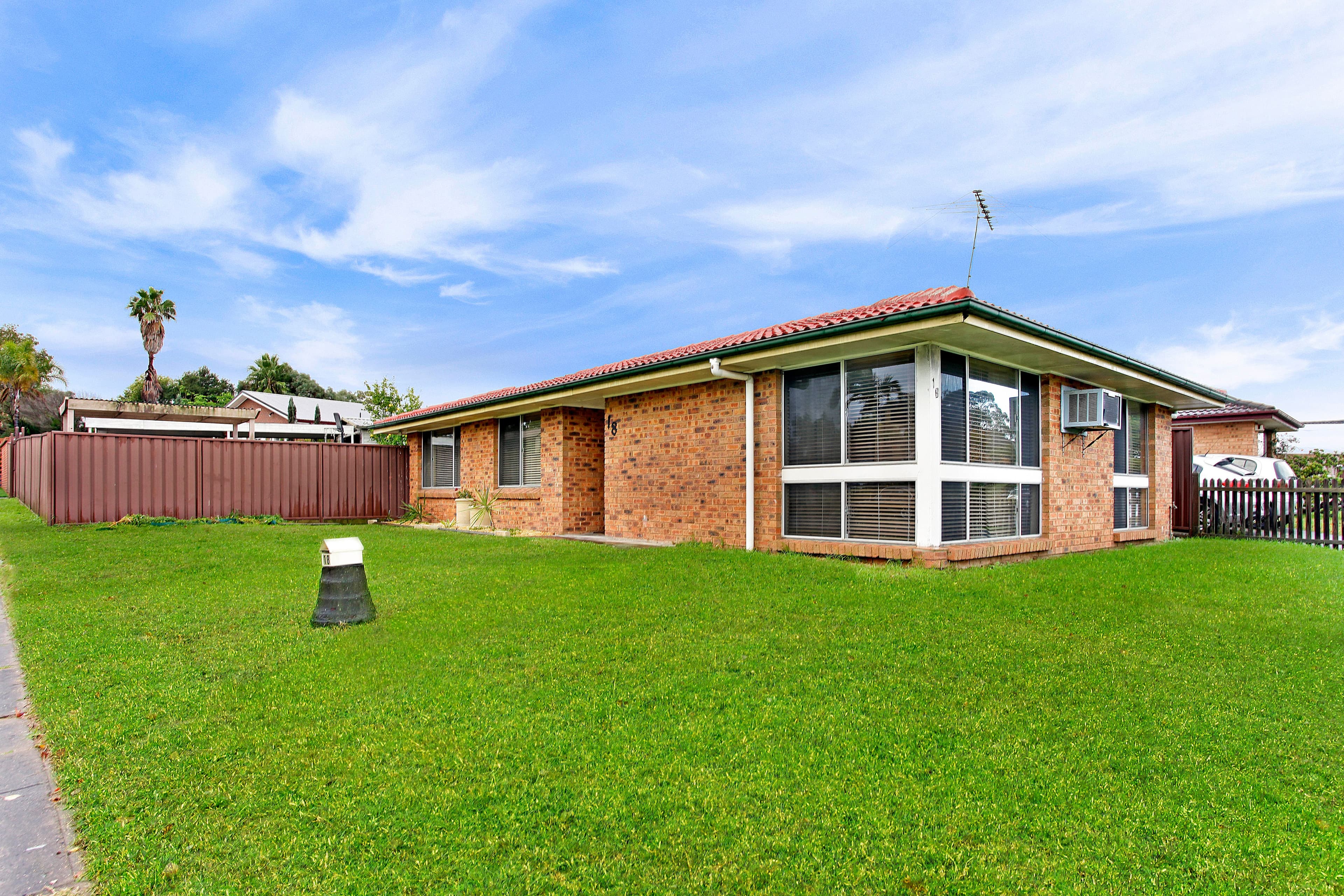 18 Newmen Close, Wetherill Park - Thumbnail 2