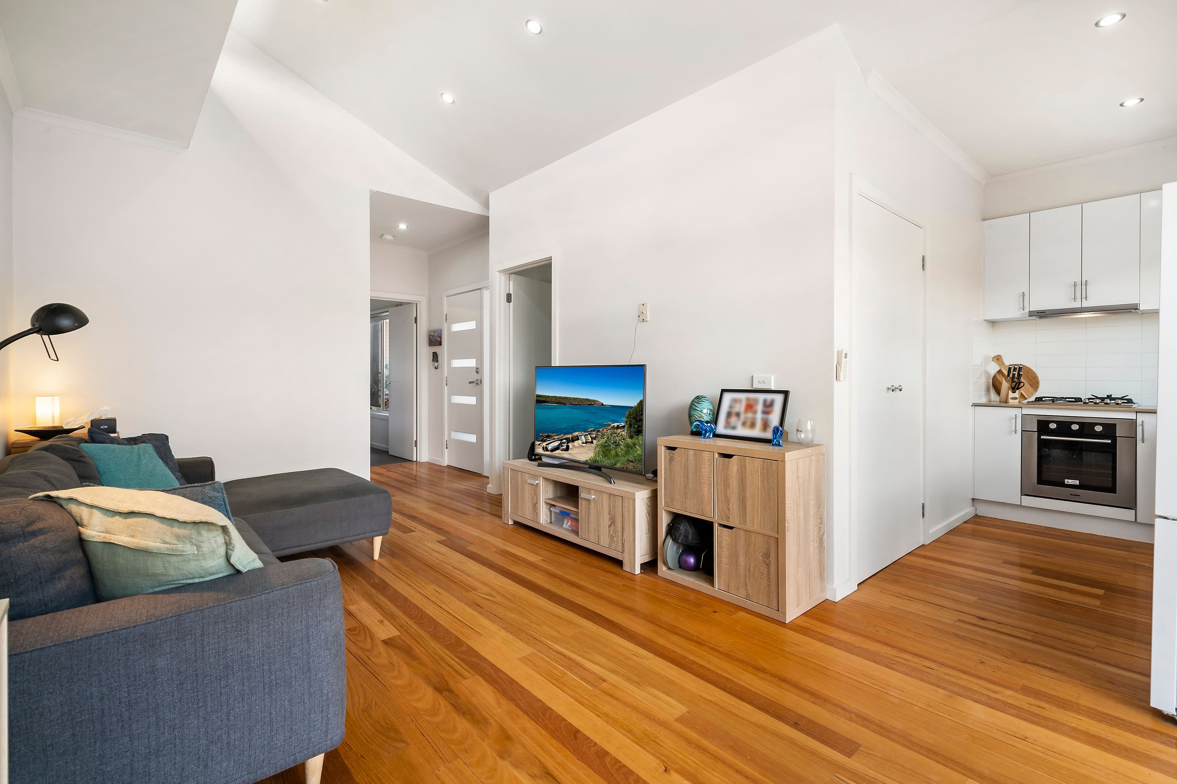 6 Cherry Court, Lalor VIC 3075, Lalor - Thumbnail 3