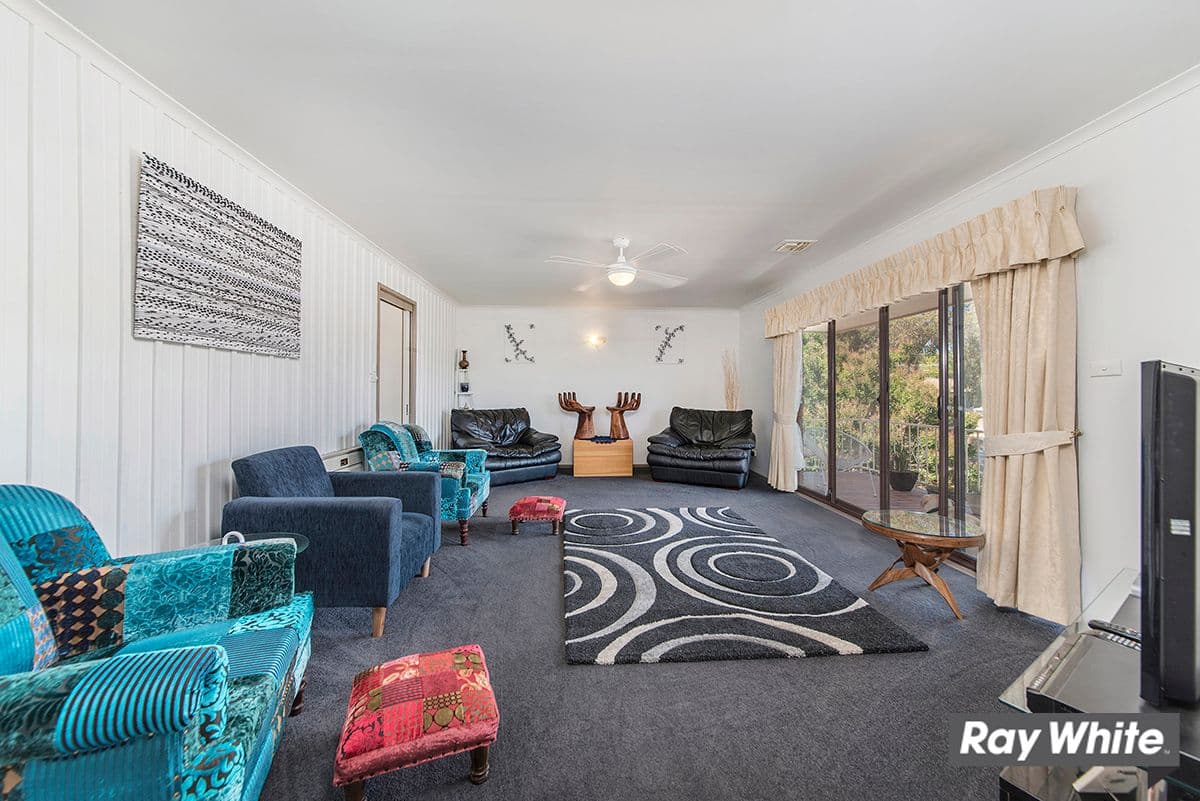 35 Whittell Crescent, Florey ACT 2615, Florey - Thumbnail 2