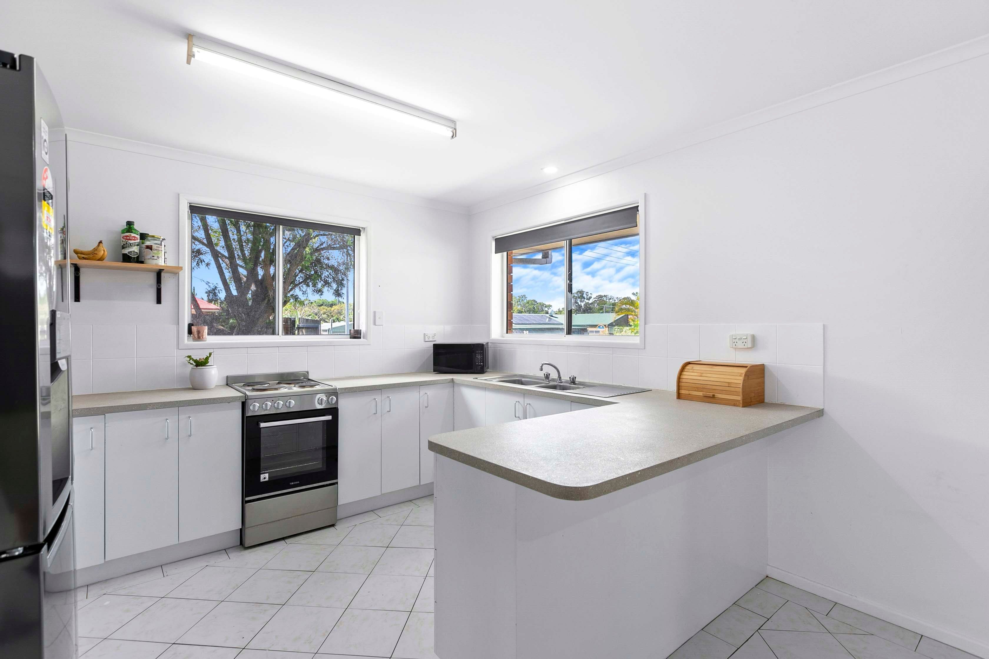 759 Boat Harbour Drive, Urangan QLD 4655, Urangan - Thumbnail 5
