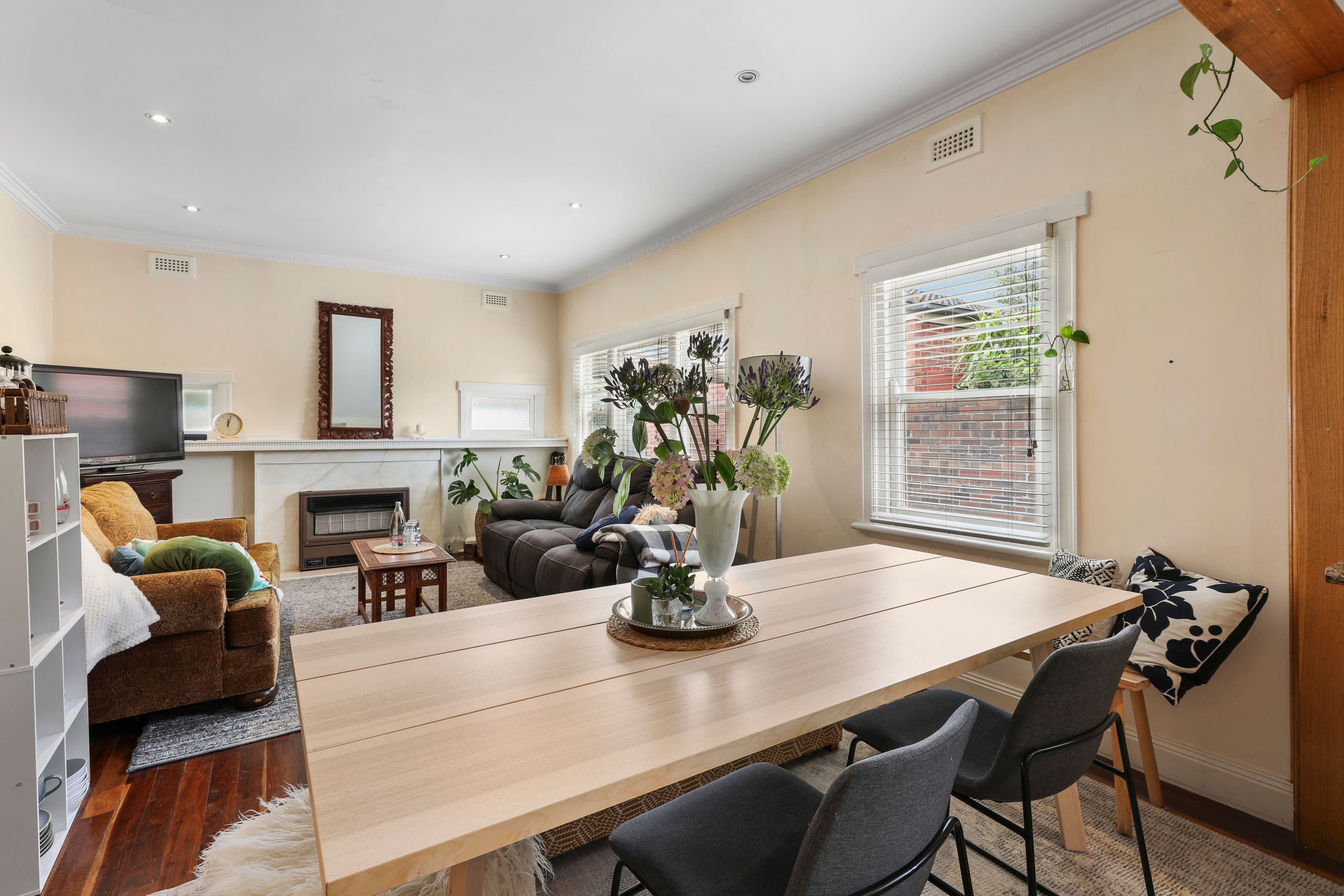 2 Treesbank Avenue, Springvale VIC 3171, Springvale - Thumbnail 2