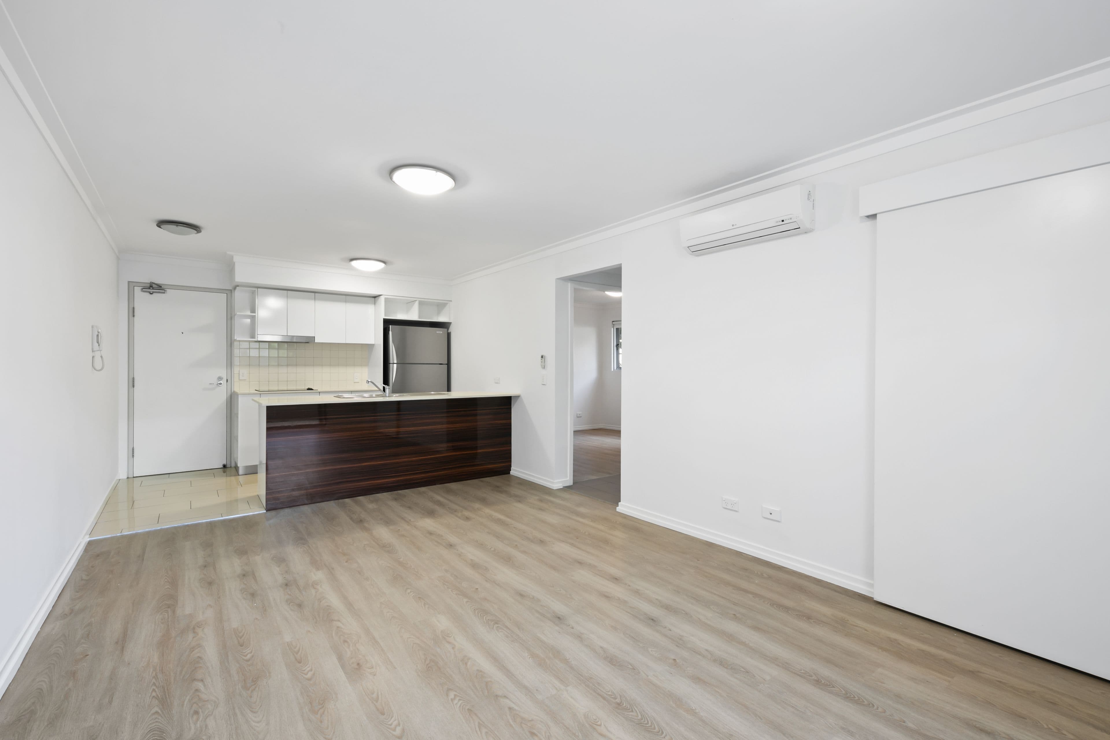151 Annerley Road, Dutton Park QLD 4102, Dutton Park - Thumbnail 2