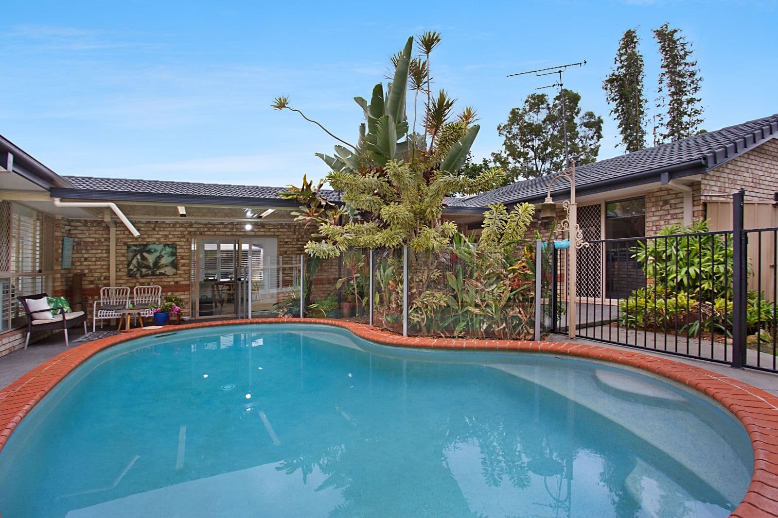 4 Narrogin Place, Burleigh Waters QLD 4220, Burleigh Waters - Thumbnail 5