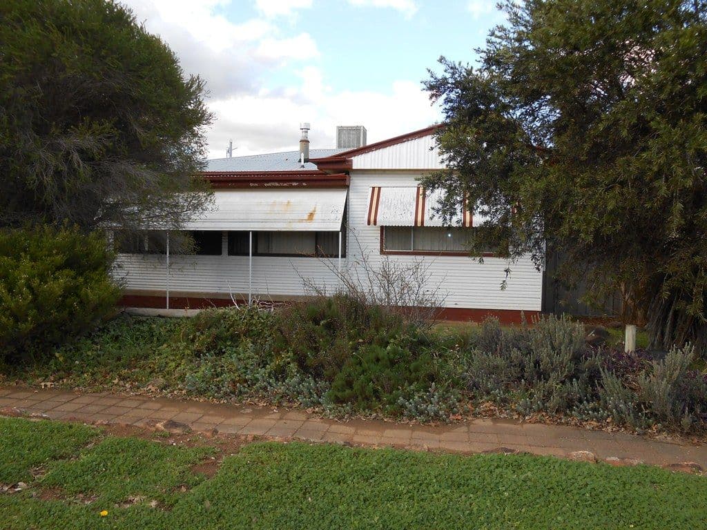 11 Churchill Street, TAMWORTH NSW 2340, South Tamworth - Image 1