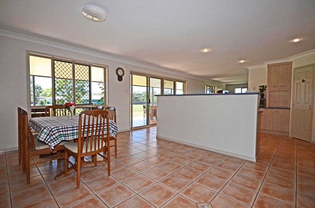 28 Alexandra Avenue, BILOELA QLD 4715, Biloela - Thumbnail 6