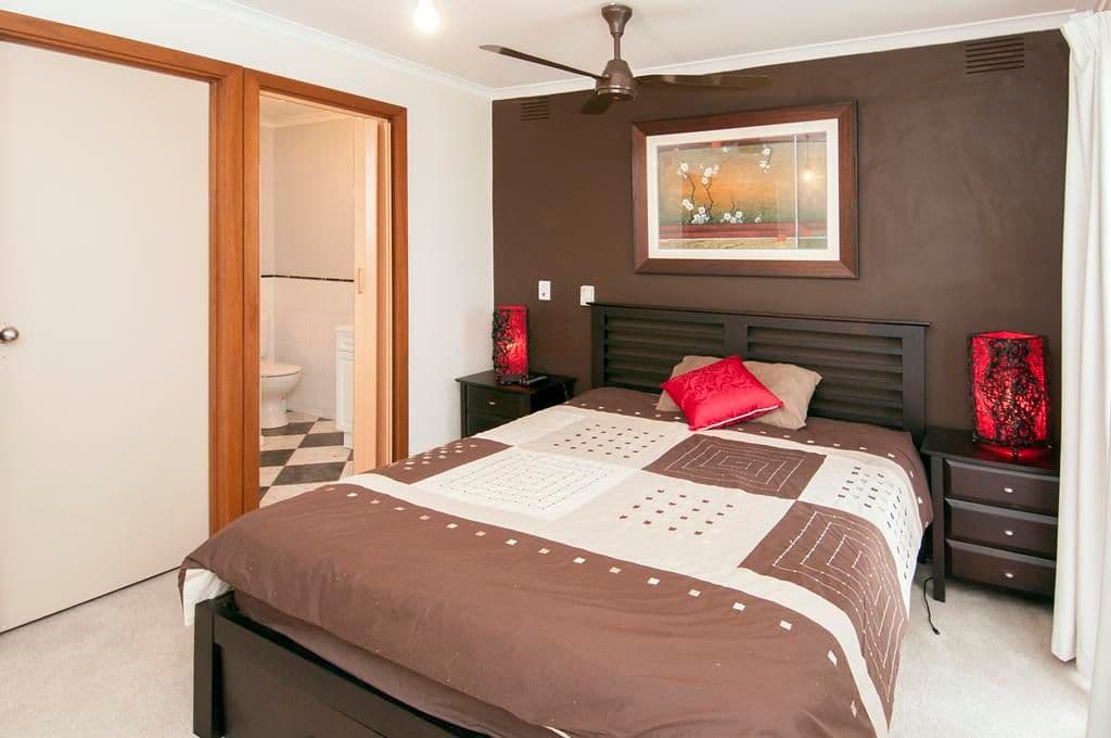 4 Mayfield Drive, MILL PARK VIC 3082, Mill Park - Thumbnail 8