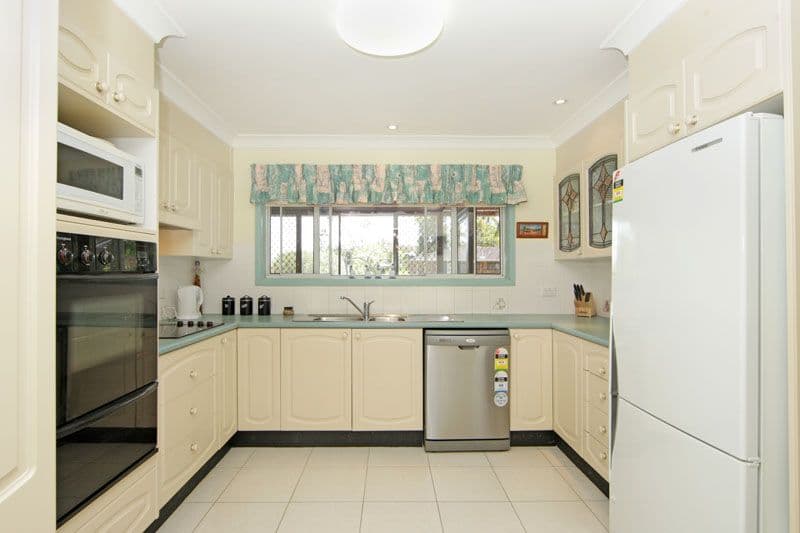 50 Keats Avenue, BATEAU BAY NSW 2261, Bateau Bay - Thumbnail 3