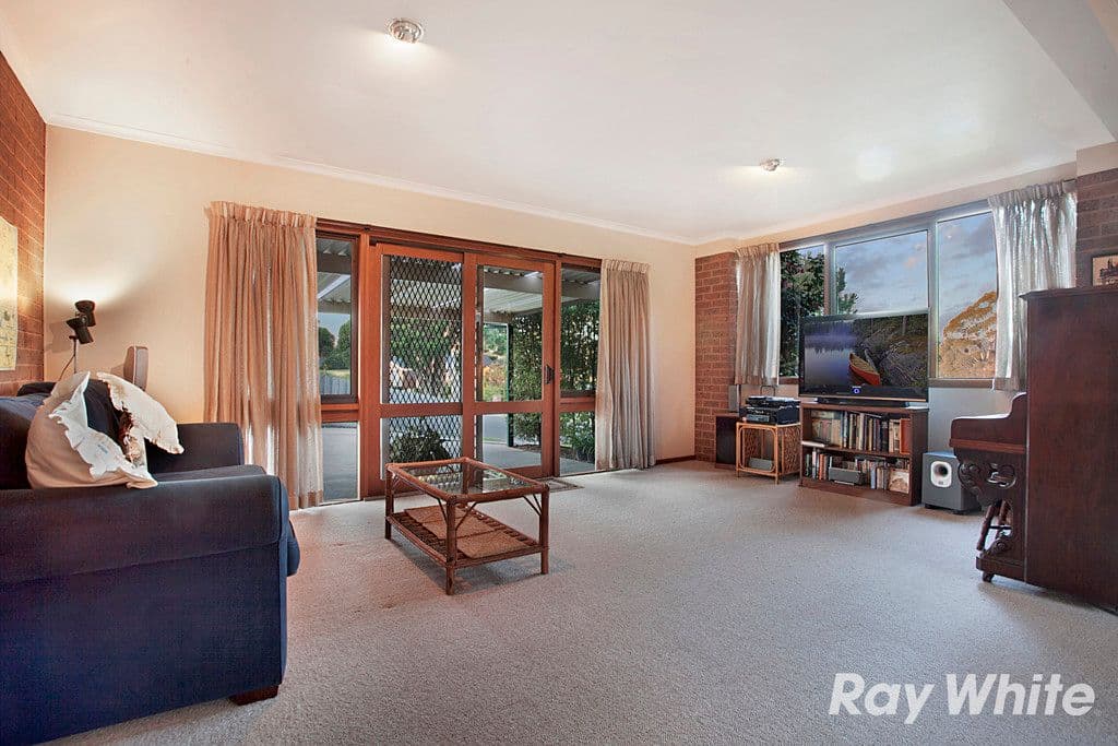 20 Saxon Avenue, Wantirna VIC 3152, Wantirna - Thumbnail 2