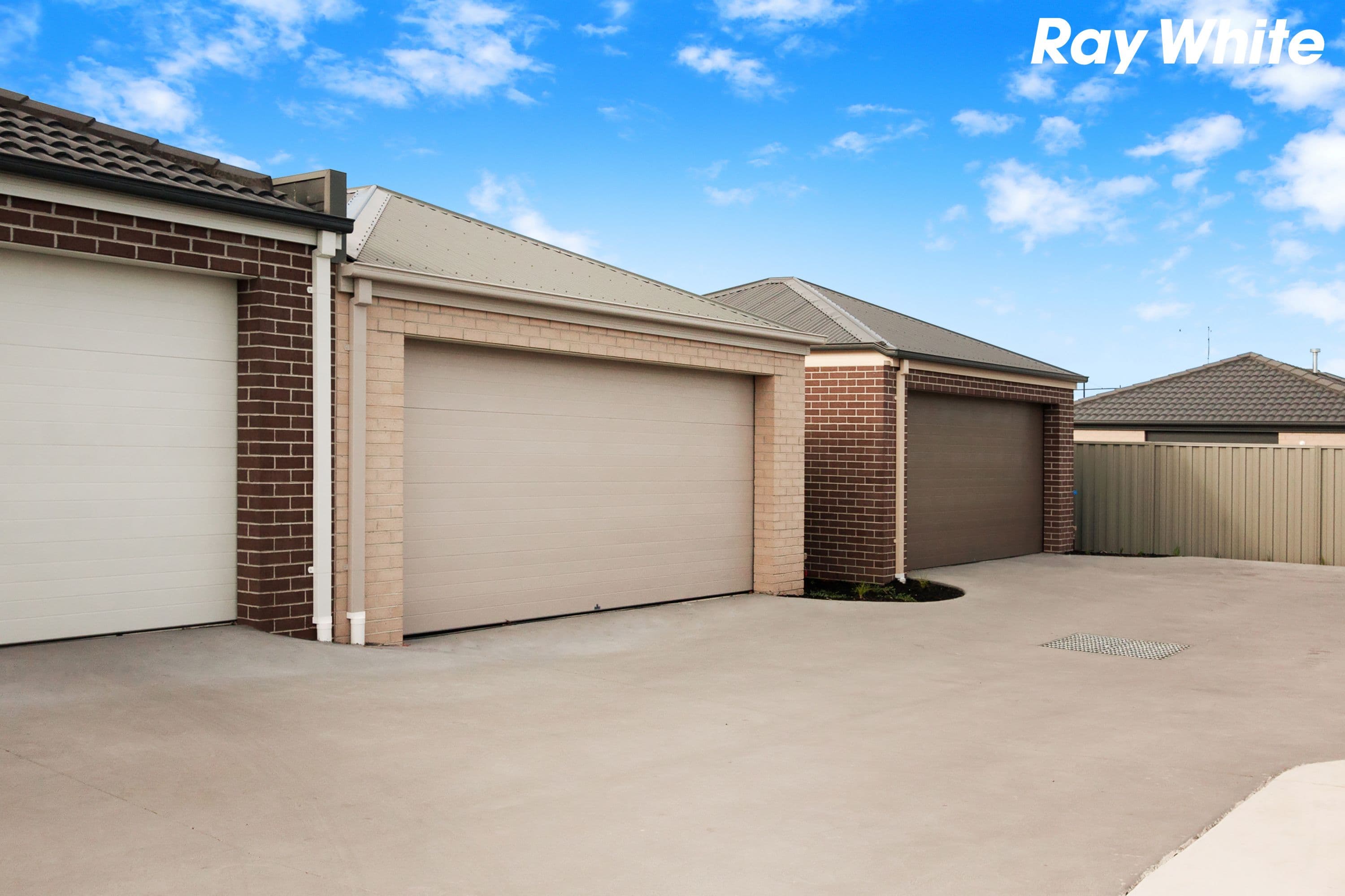 2 Renlik Circuit, Cranbourne North VIC 3977, Cranbourne North - Thumbnail 2