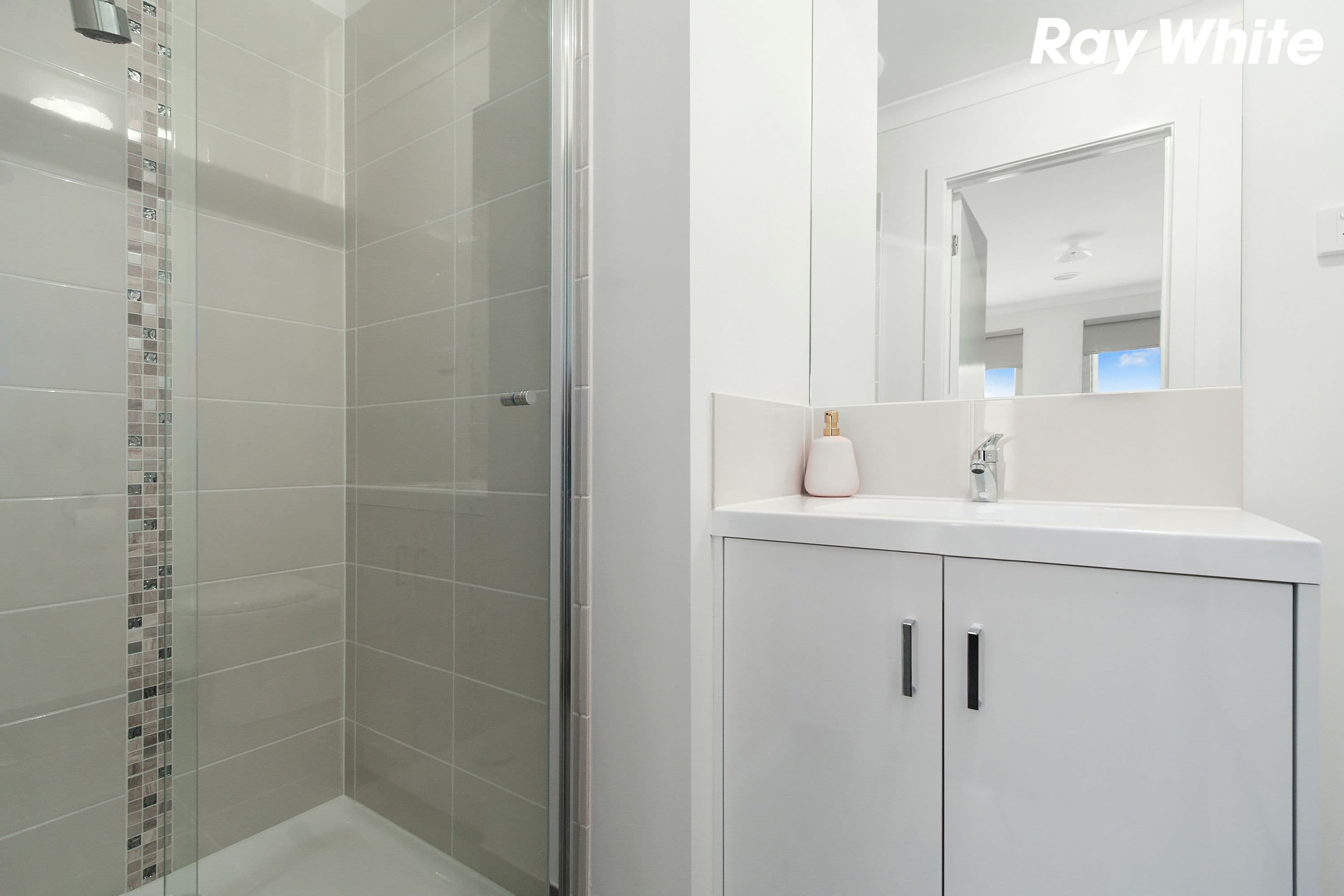 2 Renlik Circuit, Cranbourne North VIC 3977, Cranbourne North - Thumbnail 4