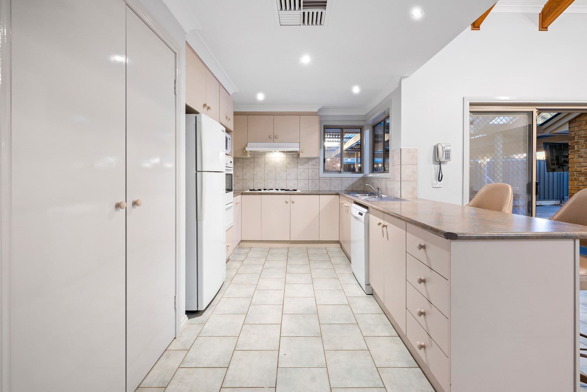 11 Hazelwood Court, Hoppers Crossing VIC 3029, Hoppers Crossing - Thumbnail 5