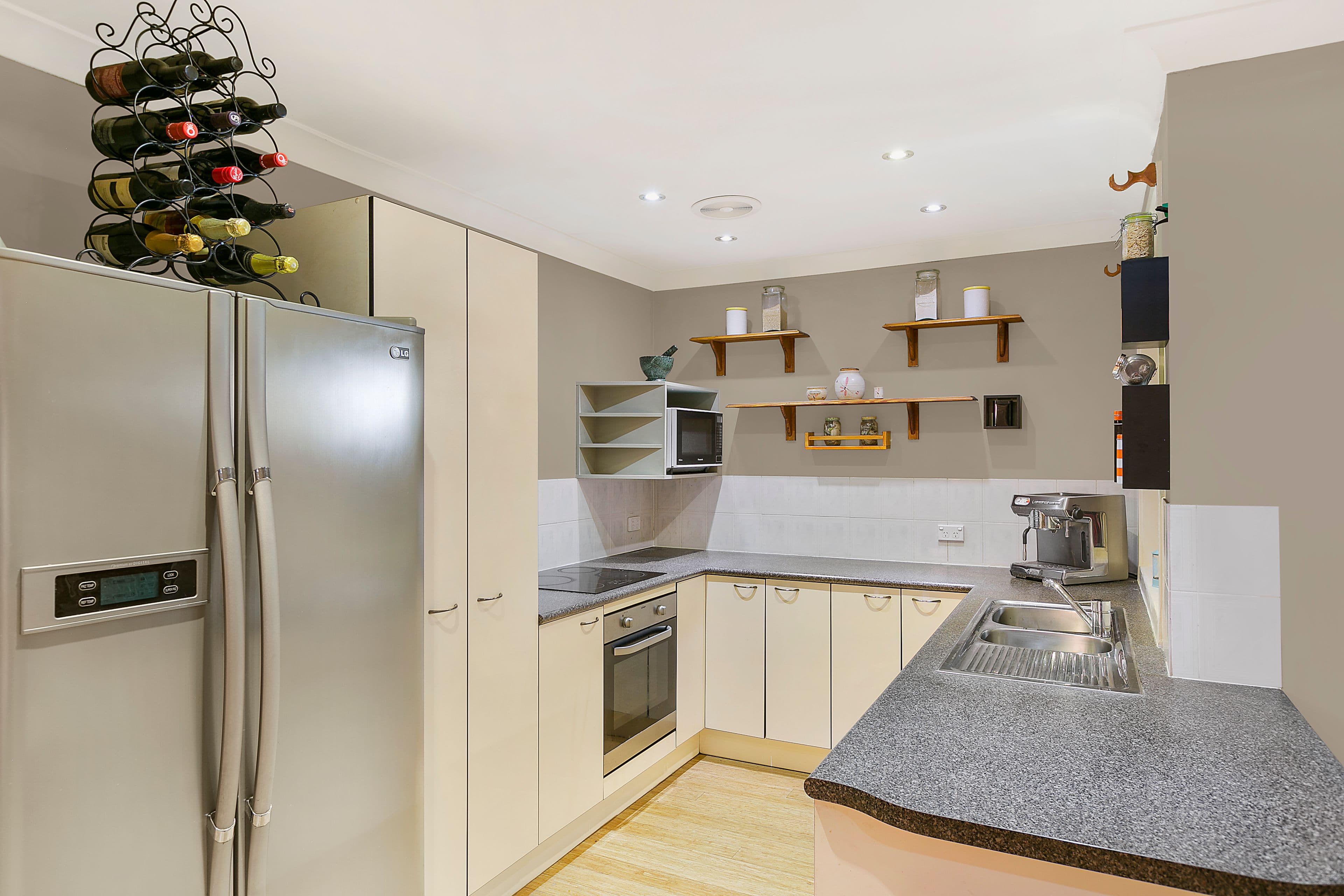 178 Woodbury Park Drive, Mardi - Thumbnail 4