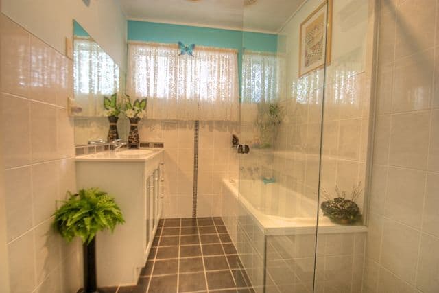 30 Watsonia Drive, LEICHHARDT QLD 4305, Leichhardt - Thumbnail 7