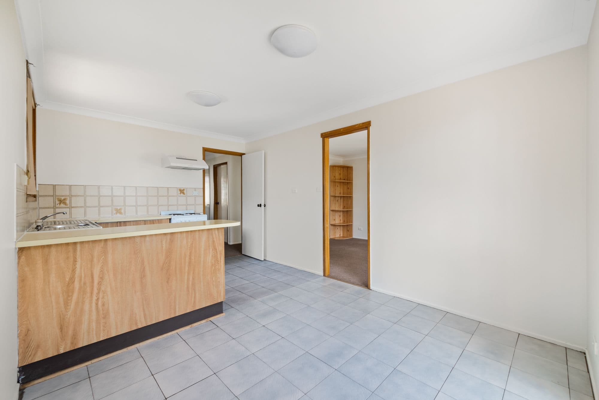 24 Lorenzo Crescent, Rosemeadow NSW 2560, Rosemeadow - Thumbnail 4