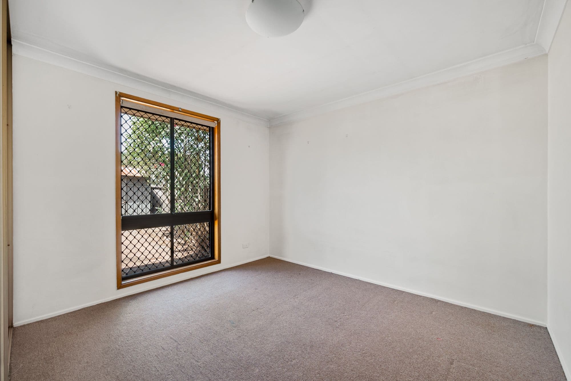 24 Lorenzo Crescent, Rosemeadow NSW 2560, Rosemeadow - Thumbnail 6