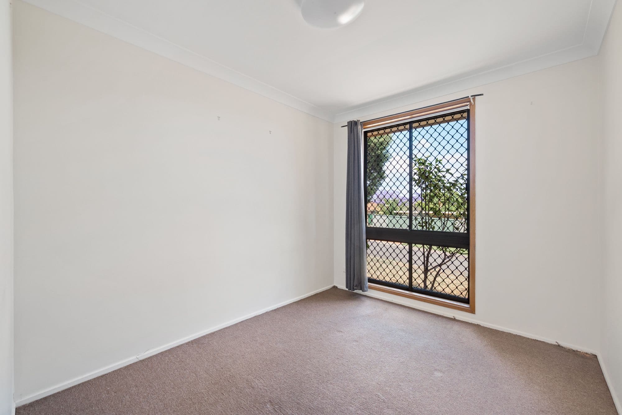 24 Lorenzo Crescent, Rosemeadow NSW 2560, Rosemeadow - Thumbnail 8