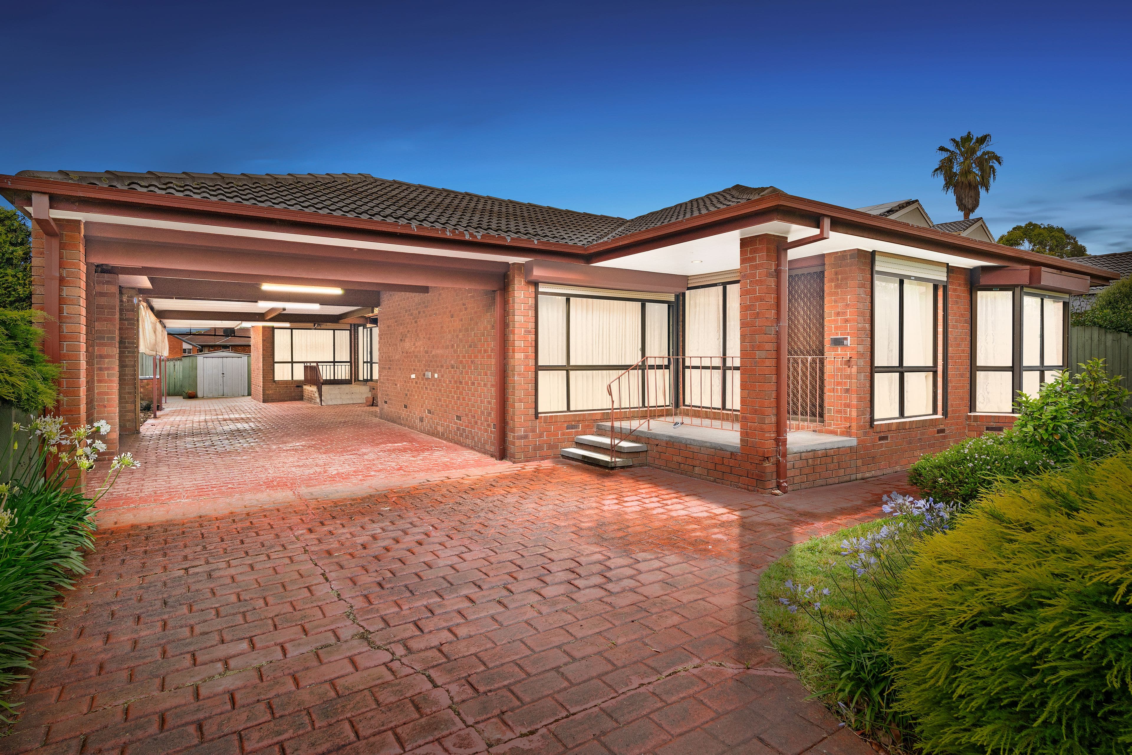 12 Oberon Court, Wantirna South VIC 3152, Wantirna South - Image 1