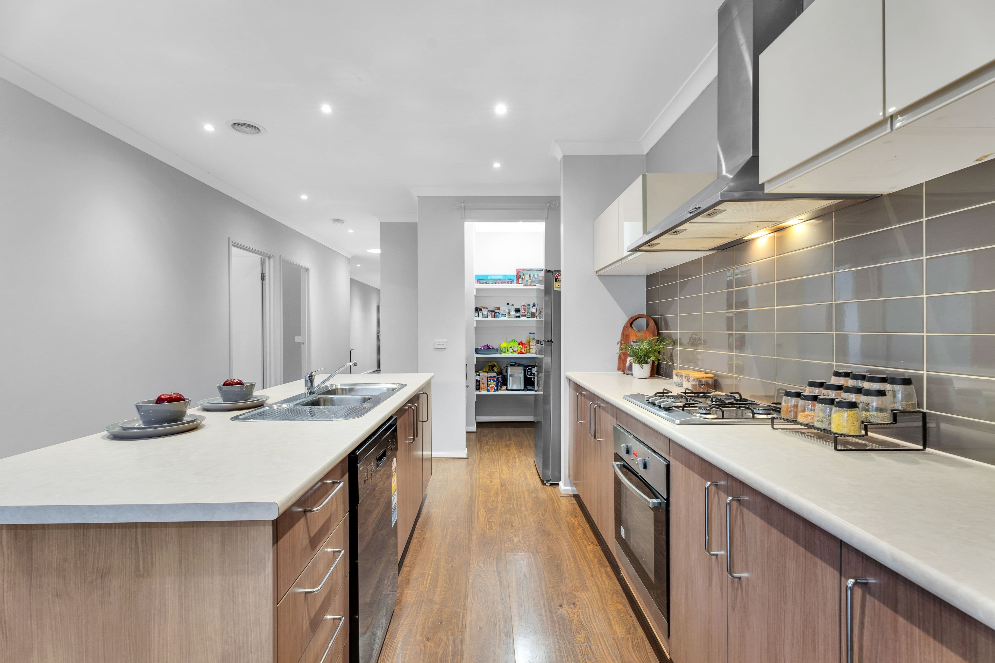 11 Dellinea Street, Cranbourne North VIC 3977, Cranbourne North - Thumbnail 7