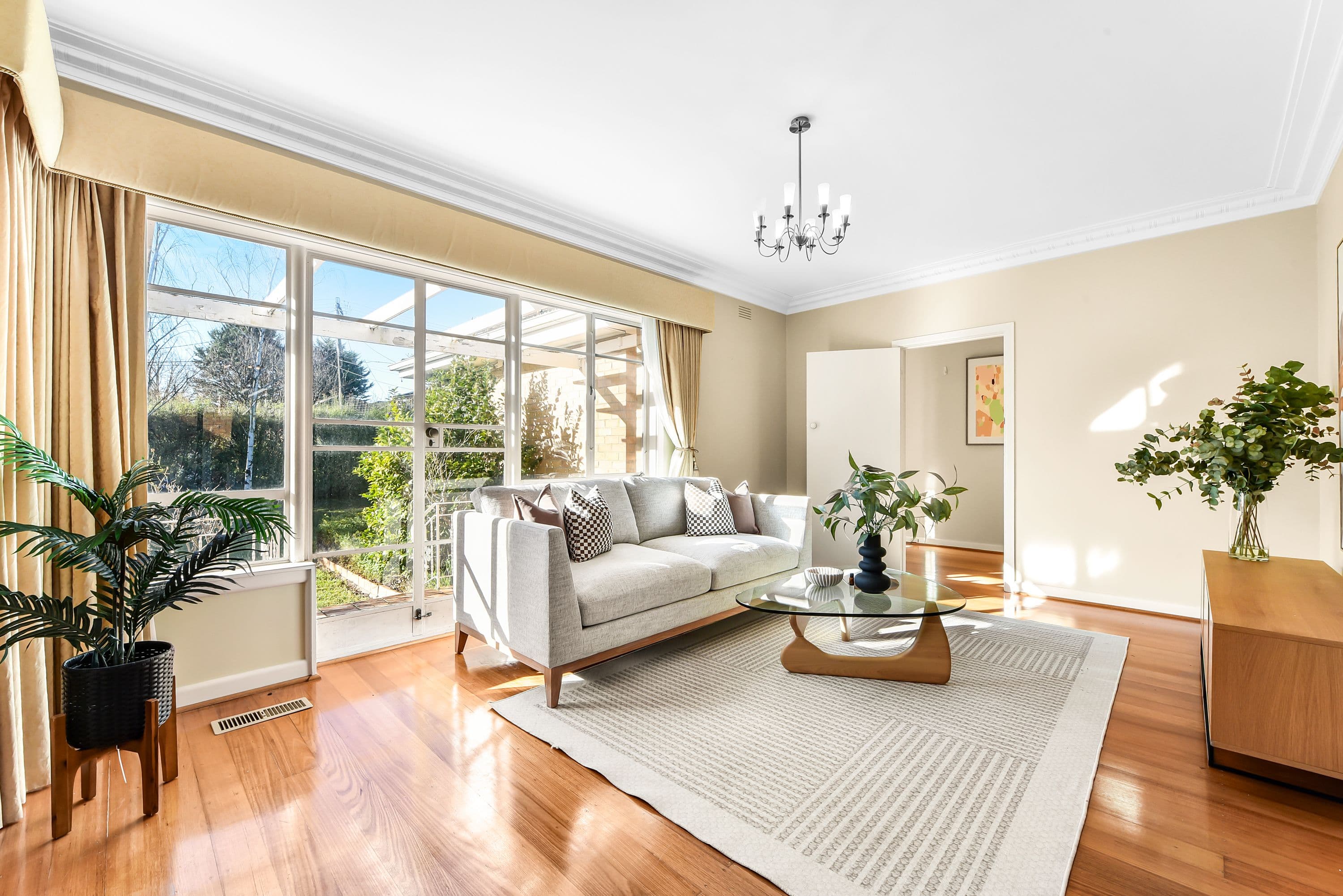 9 Crown Street, Glen Waverley VIC 3150, Glen Waverley - Thumbnail 2